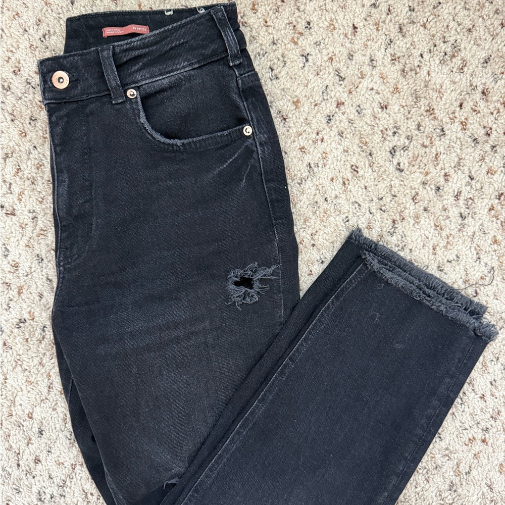 Black Distressed Jeans